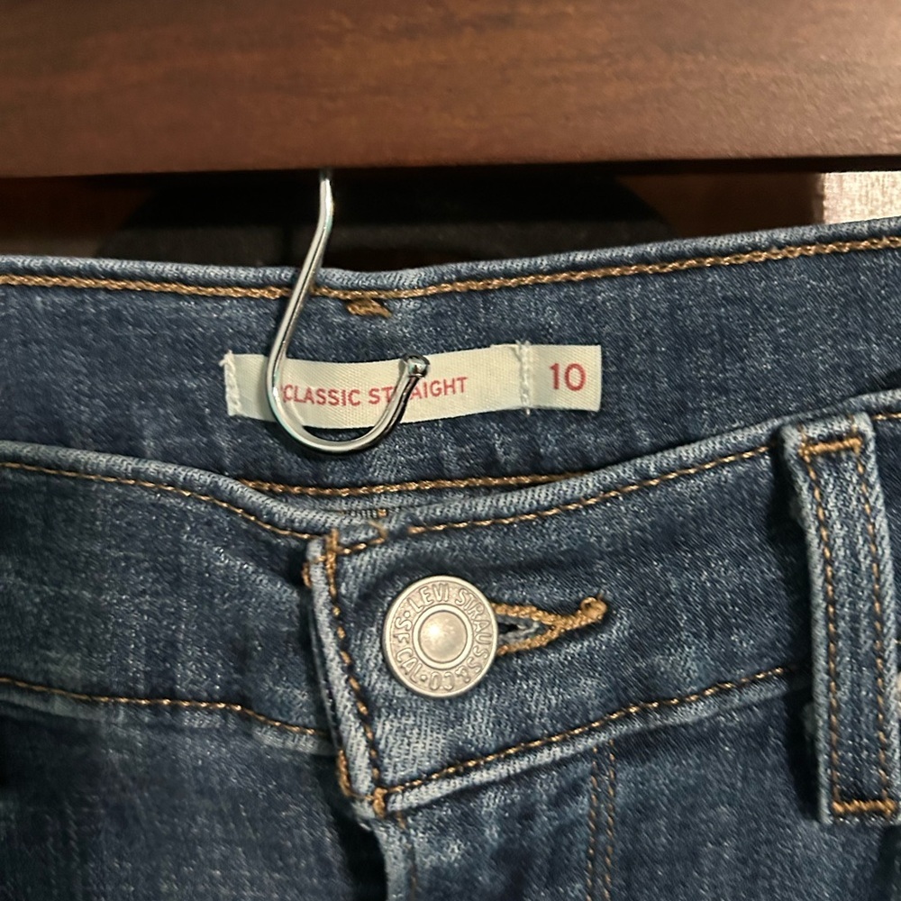 Levi's‎ Classic Straight Jeans Women’s Size 10 with 32” Inseam - Picture 3 of 3
